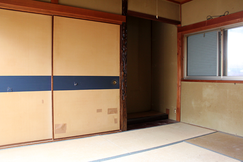 和室のリフォーム・黒い襖と黒い畳　施工前　大阪府和泉市